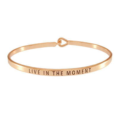 "LIVE IN THE MOMENT" Bangle | 
Style: 411032184317
